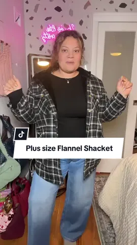 🖤🖤 #plussize #shacketstyle #flannel #plussizefallfashion #plussizefalloutfits 