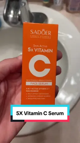 This vitamin C serum works soooo nicely! Try it!! #vitamincserum #vitamincskincare #skincareroutine #serumreview #skincareproducts 