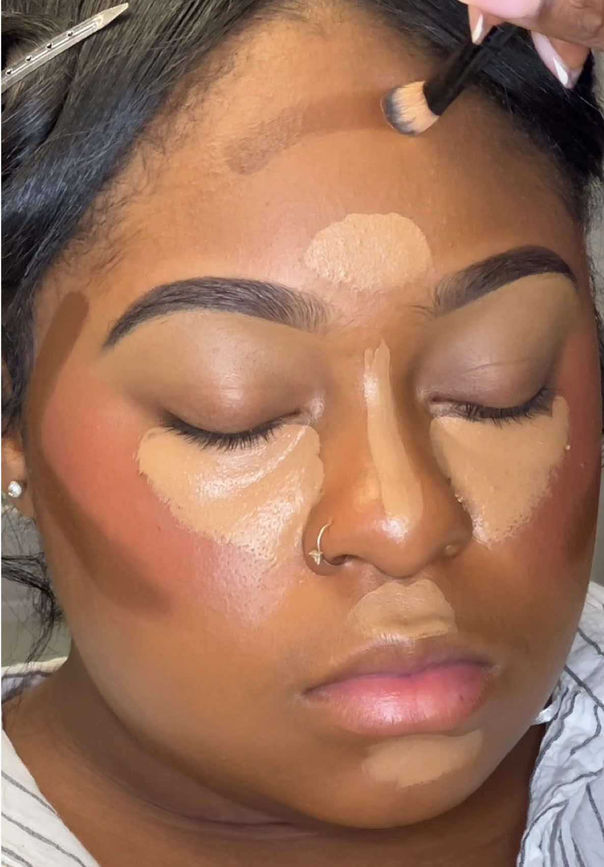 we ended up having a power outage in my building before i could record her finished look 🙄 but this is flawlesssss 😍😍😍  baby shower glam 💕 PRODUCTS USED ⬇️ 🎀 BROWS&EYES @Sephora Collection retractable brow pencil 