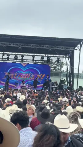 Acá los que fueron al Durangofest repórtense gente 🕺🏼🕺🏼♥️ #montezdedurango  #patrulla81  #kpazdelasierra  #alacranesmusical  #durangofest2025 