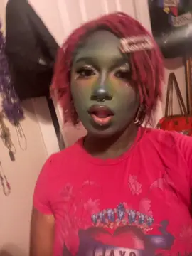 First time doing this type of makeup! 😛#halloween #alien#fyp 