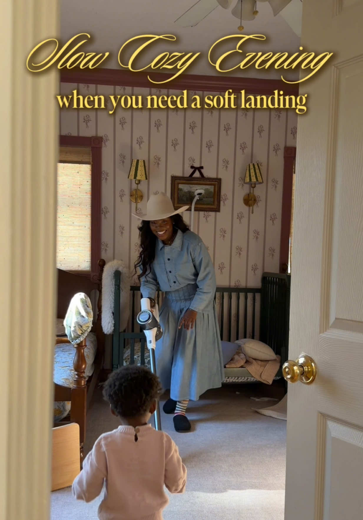 TELL ME ONE THING YOU DO TO SET YOUR FUTURE SELF UP FOR THE WEEK? Give me ideas to add! 👀😌 #comfortcreator #cozyevening #fallevenings #slowliving #nighttimeroutine 