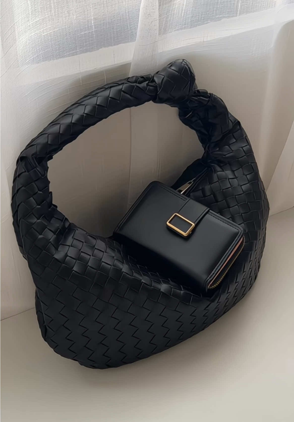 affordable classy black wallet 💌 #wallet #walletforwomen #womenwallet #blackwallet #fyp 