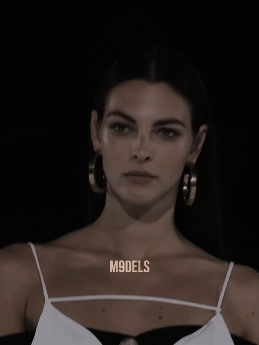 #vittoriaceretti walking for #jacquemus FW20 