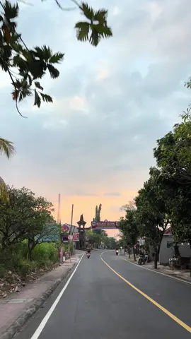 Singaraja, kota yang tenang tapi penuh cerita. #singaraja #singarajabali #fyp #iphone 