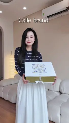 20/10 nhận được box quà này chắc vui cả ngày 🥰🧏🏻‍♀️ #calie #hoanolavi #20thang10 #macdepmoingay #xuhuongtiktok 