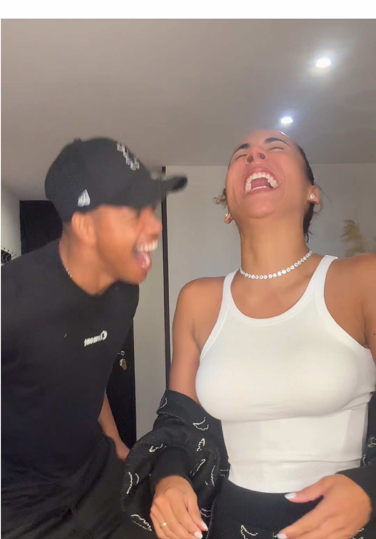 NOOO JJAJAJ