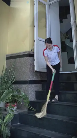 Vận hành nhà mình cỡ này Nhà bạn thì sao😎 Đầu tuần chúc anh em cả nước làm việc tốt nhé #xuhuong #viettelpost #viral #nhatrang 