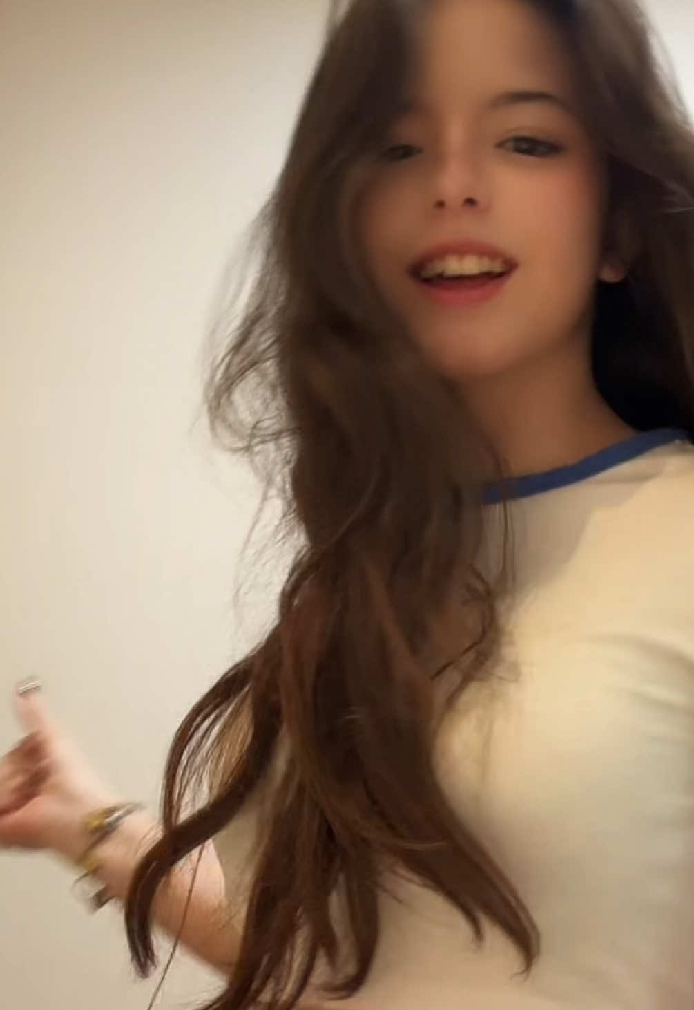 Worales Pd q miedo no c por q  se hizo tan popular solo mi otro tikitoki la gente d mi uni lo vio 😭🔫 #noc #fyp #a #trend  ?