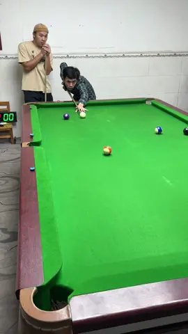 Ruthless and unintentional strokes #8ballpool #billiards #billiard #fouryou 