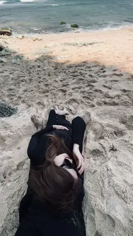 🌊👣