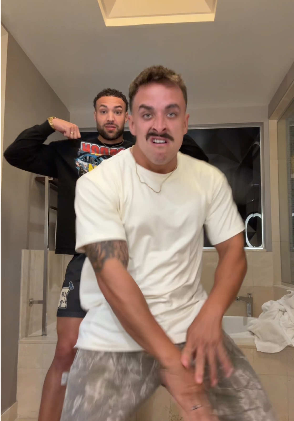 Show us what ya working with 🪩 