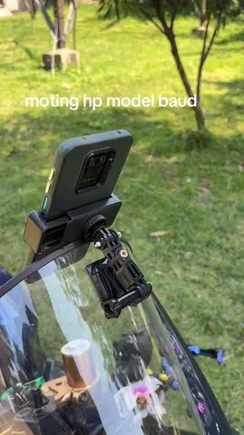 initu moting hp model baud cocok bikin konten ngevlog #helmetmountin  #motovloghelmet  #helmetmount  #helmetmount  #ngevlog 
