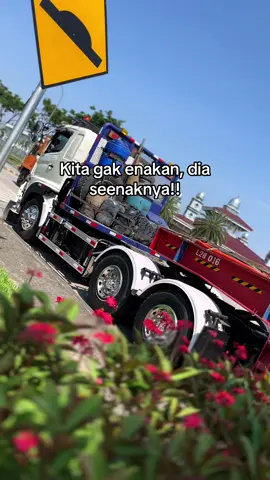 #deminyai #truckganteng #hino500modifikasi #sumbarstyle #fupシforyou 