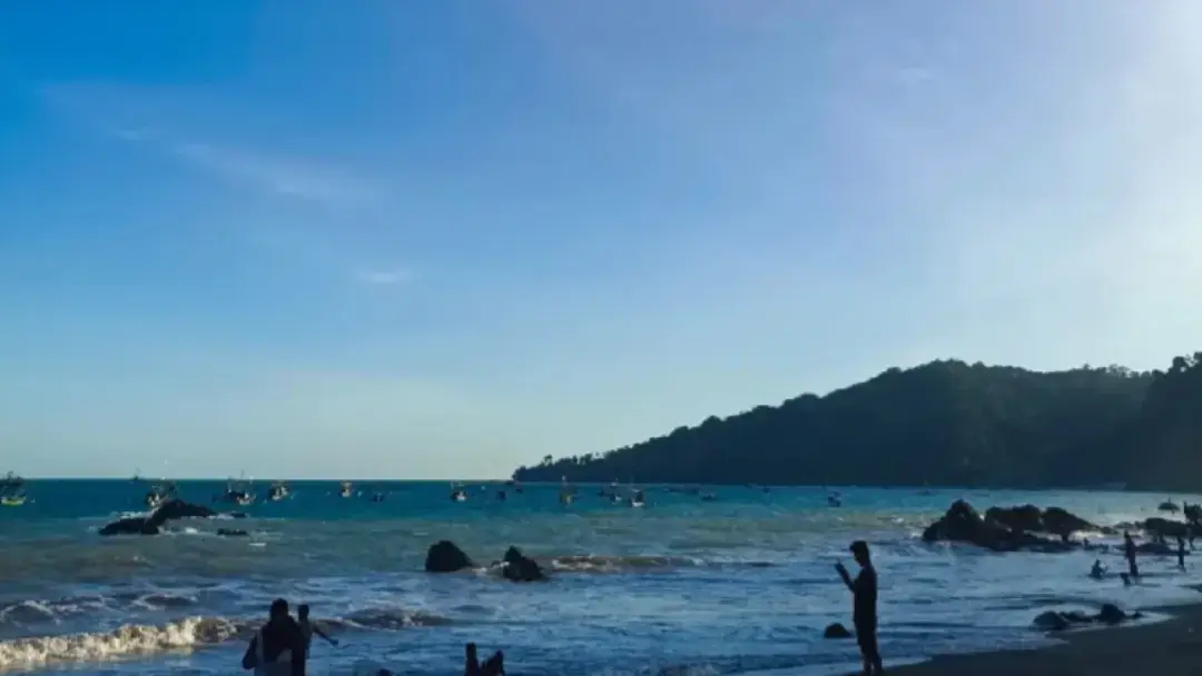 hi, sudah cukup lama ya kita tidak berkomunikasi, aku sangat merindukanmu, apakah kau merasakan hal yang sama? setiap hari aku bertanya 