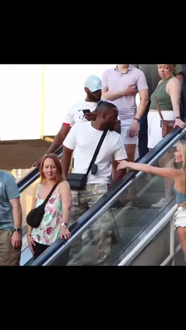 #golddiggerprank #socialexperiment #golddiggergirl #funny #fyp 