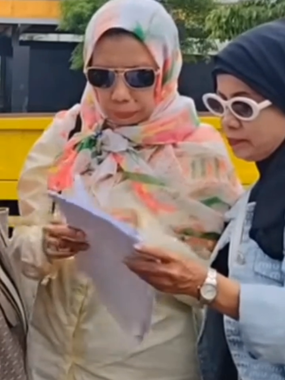 seruan kelompok ibu2 berkacamata #fyppppppppppppppppppppppp #viral #ijazah #gibran 