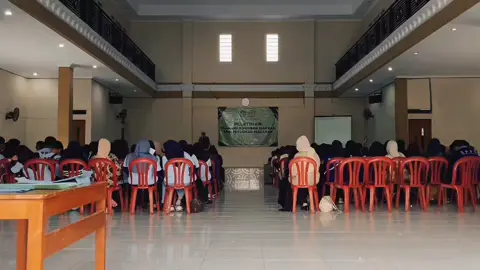 alhamdulillah berkesempatan menghadiri kegiatan pelatihan penjamah makanan dalam rangkaendukung program pak Presiden semoga lancar dan memberikan pelayanan terbaik untuk Indonesia Emas 2045#
