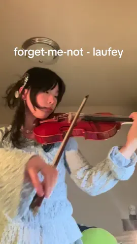 getting back into violin with one of my favorite songs 🙈 #forgetmenot #laufey #violin 