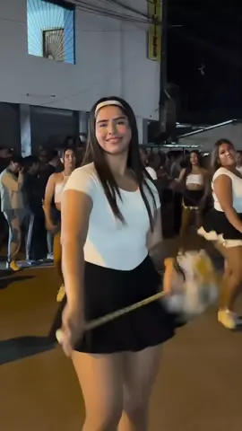 anahi #paratiiiiiiiiiiiiiiiiiiiiiiiiiiiiiii #bastoneras #anahi 