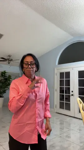 Chicas estas camisas están bellas y con muy buena calidad #tiktokshopcreatorpiks #tiktokshop #tiktokpartner #creatorsearchinsights #mercedesfernandez92 