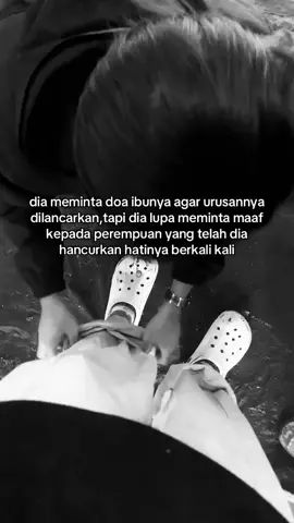 insyaallah aku ikhlas,aku ikhlas 3 tahun kita berakhir,padahal bulan depan kita mau anniv,bulan depan kita padahal mau rayain anniv kita,insyallah aku ikhlas kalo kita memang bukan jodoh,banyak planning yg udah kita bahas untuk kedepannya,sakit kalo ternyata takdir nya harus kaya gini yg tadinya kita rancang masa depan gimana malah jadi kaya gini,maafin aku kalau dulu aku banyak nyakitin kamu,makasih banyak kamu udah banyak usahain semua nya untuk aku ,waktu kamu,hidup kamu,uang kamu,insyaallah aku ikhlas aku jg udah maafin kesalahan kamu,be happy sayang ku,setelah lepas dari hubungan ini aku harap kita sama sama nemuin bahagia kita masing masing ya! i always love you sayang,selamat berkelana❤️ 