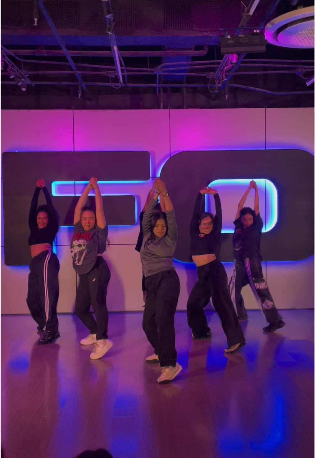 Can't get enough with this part 🥵 Eto nalang muna ems haha! Production number ngani huhu. 