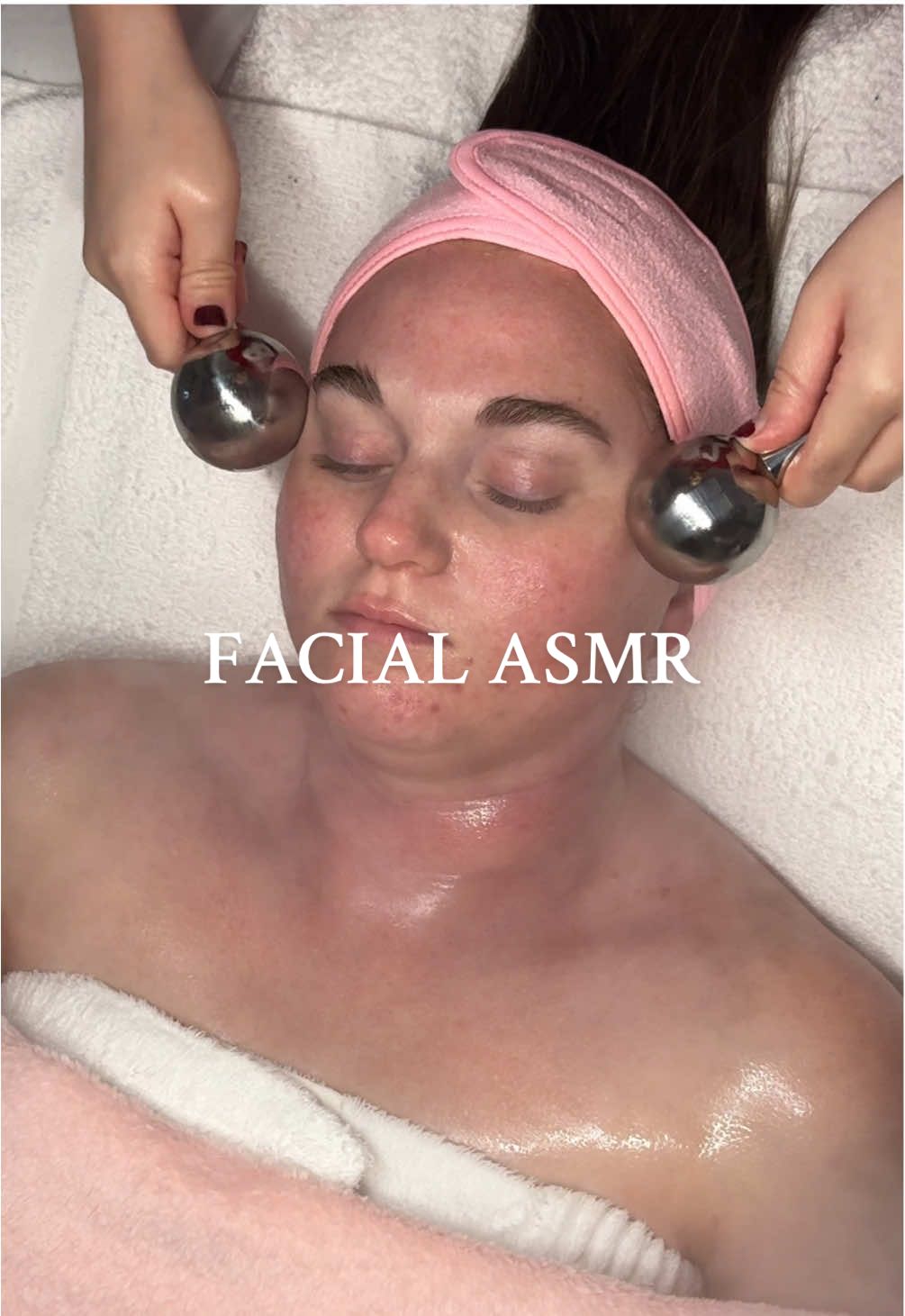 This client of mine as been following me here on TikTok, she’s from Florida and was visiting the area for work! So insane that she took time out of her trip to come and see me!🥹🫶🏼 #facialtiktok #facialtime #soloesthetician #facialasmr 