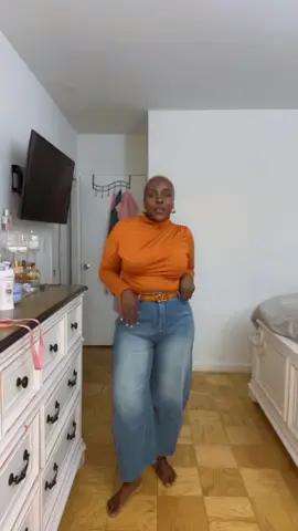 ORDER THESE NOW!!! Looking for a great pair of  barrell Jeans?? That actually how the “barrell” structure.. look no further!!  #creatorsearchinsights #fashion #fyp #tiktokshopaffiliate #tiktok 