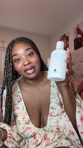 Sugar Mallow reminds me of a sweeter version of AG Vanilla Mod #sugarmallow #perfumereview #atraliaperfume #perfumetiktok 