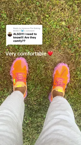 Replying to @Vanessa-The Baking Birdie🕊️🦋 @Crocs #salehe #bemburycrocs #juniper #crocs 