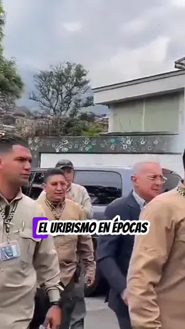 El uribismo en épocas que no son electorales  El uribismo en épocas de elecciones  ¿Ven la diferencia? #colombia #petropresidente #gustavopetro #uribestias #gustavopetrourrego 