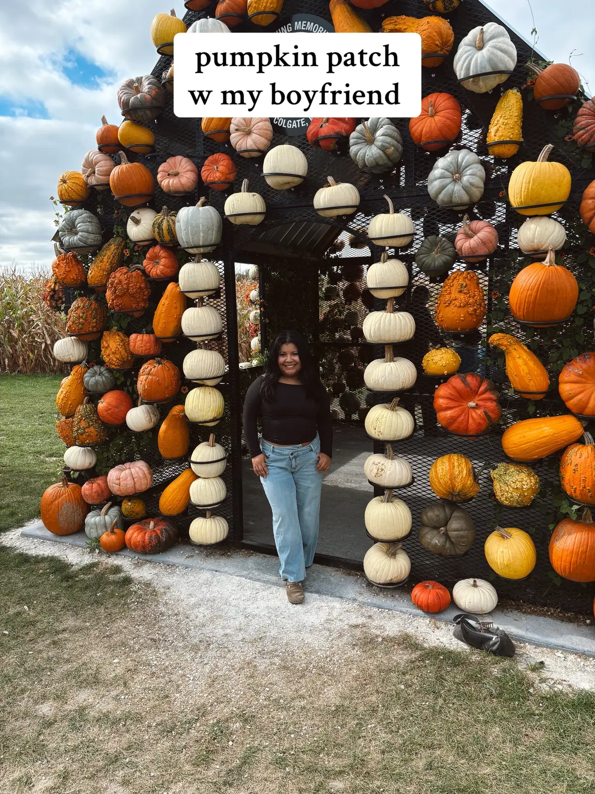 oh how i LOVEEE fall!!🍁🍂pumpkin patches are my favorite, what’s your fave fall activity??!🎃#OOTD #outfitoftheday #pumpkinseason #xyzbca #fypシ 
