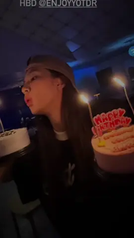 Happy birthday to Joong 😝😜 are you ready to eat the cake 🤪🎂#CapCut #enjoyjune #enjoyyotdr 