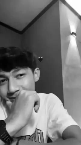 Pov:isal vc sama me,lalu me minta love