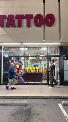 Taking it back old school. who’s next?  #oldschool #popping #breakdancing #backinthedayz #battling   