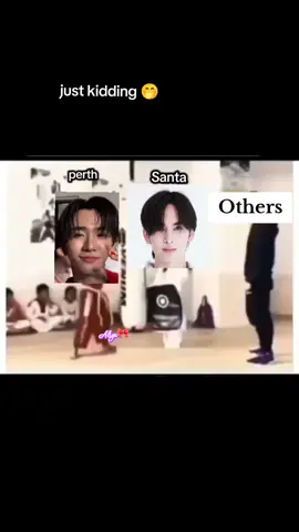 Tanaponချစ်တာခံချင်ရင်တဖတ်လူကsantappဖြစ်နေဖို့လိုတယ်🥱#PerthSanta #perthtanapon #santapongsapak #blfangirl🏳‍🌈 #foryou (crd to owner)