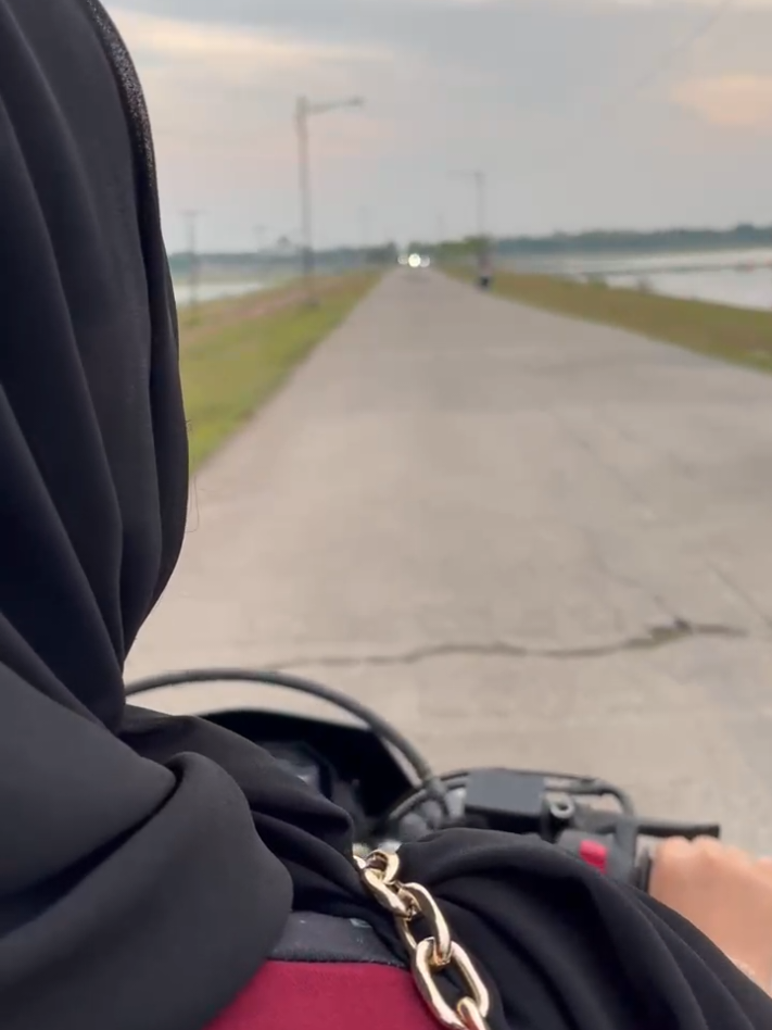 hahaha#masukberandafyp #4upage 