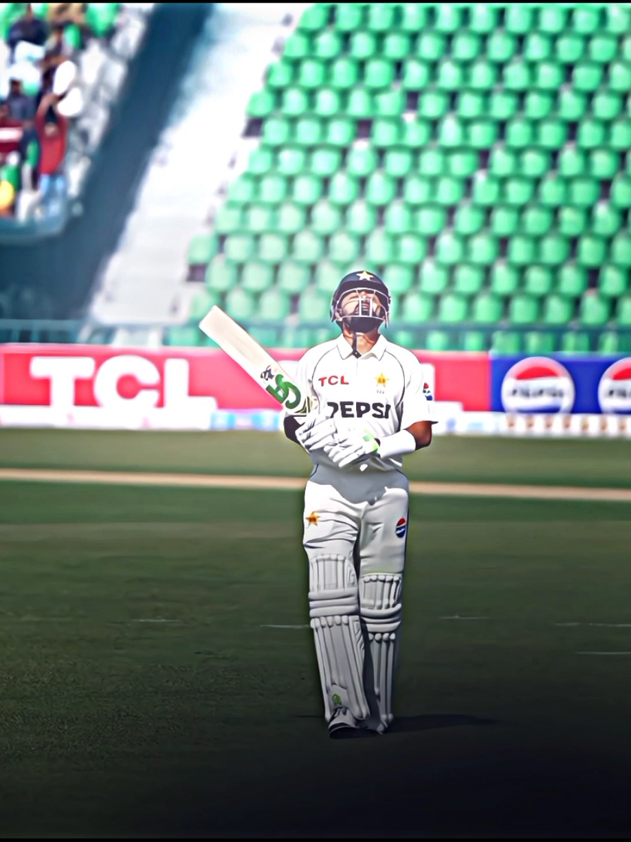 Biggest Crowd Puller Right Now... /🙌🔥💗#foryou #foryoupage #viralvideo #babarazam #king 