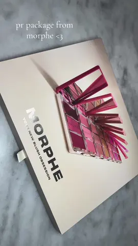 sooo excited to try out these new blush trios from @Morphe Cosmetics 😍 #blushtrio #morphebrushes #morphecosemtics #prpackages #prunboxing 