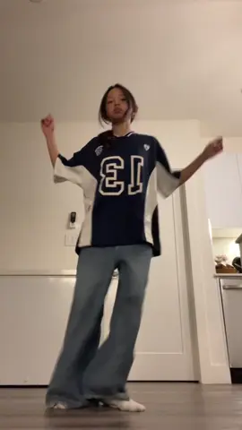 Freestyle near the end😭(Ive been wanting to do this trend) #newjeans#fyp#dancetreend