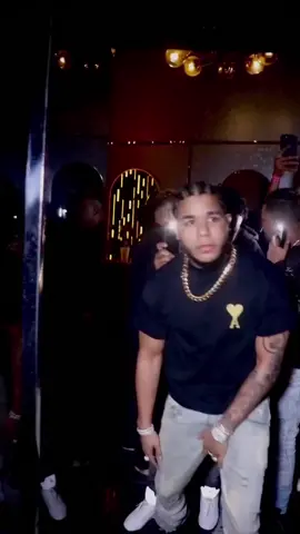 Si la va empaqueta 🔥👁️ usen el audio dale flow al pasito TYTYTY #donaty  #dembow #fyp #loquepuedas #donatyoficial empaquétala 