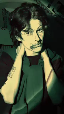 GUESS WHOS BACK BABYYYYYY 😛😛😛 #ninah #wireface #noimnotahuman #noimnotahumancosplay 