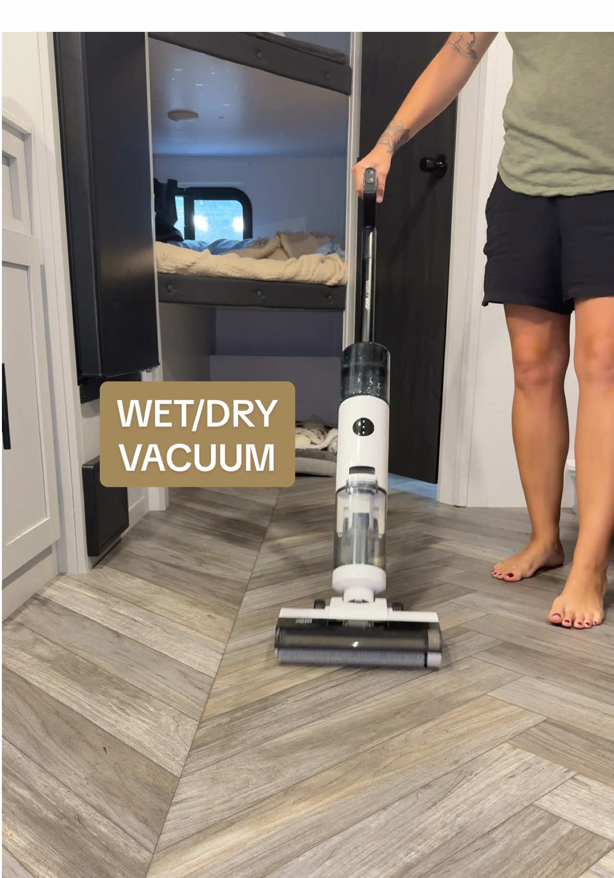 Working smarter, not harder 😆 #vacuum #floorcleaning #rvcleaning #rvlife #wetdryvacuumcleaner 