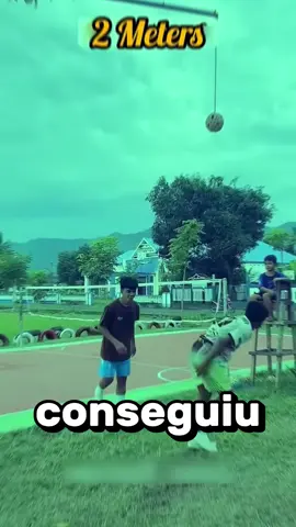 Esse mlk humilhou os outros amigos #curiosidade #futebol #amigos #criança 