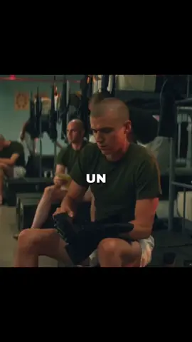 Los hermanos juraban que se podían revelar jajaja #reclutas #boots #seriesnetflix #militar #marina 