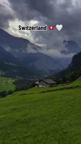 Switzerland dhulka buuraha 🏔️#swiss🇨🇭nature🏔 #swirzeland🇨🇭 #somaliswiss🇨🇭🇸🇴 #switzerland #foryoupage 