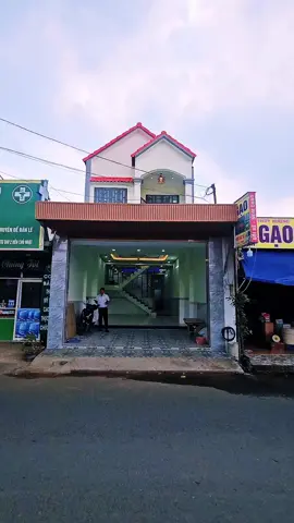 Tập 547: Nhà Mặt Tiền Kinh Doanh. gần Ngã 4 Chiêu Liêu. 4,850 X 22m. * Nở Hậu 4,95m 6,5 Tỏi. p Tân Đông Hiệp. TPHCM #nguyenhoangbds #nhahiendai #nhadatsaigon #nhadathanoi #nhapho 