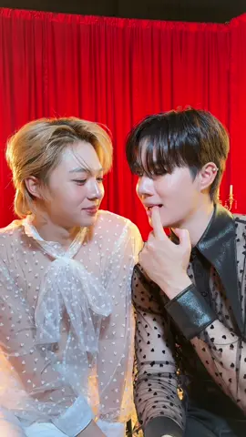 นับถอยหลัง 12 วันก่อนจะมาพบกันใน 𝐙𝐞𝐞𝐍𝐮𝐍𝐞𝐰 𝟐𝐧𝐝 𝐂𝐨𝐧𝐜𝐞𝐫𝐭 “𝓒𝓡𝓐𝓩𝓨 𝓘𝓝 𝓛𝓞𝓥𝓔” ❤️‍🔥✨ ปล่อยให้การฮ้อป (เหยิน) เป็นของหน้าที่ของคนดูดีกว่านะคะ 🫣✨️#.คลินิกจัดฟันใกล้ฉัน ตอนนี้ใครที่อยากลงชื่อจัดฟันในคอนเสิร์ตสามารถเป็นเจ้าของบัตรได้แล้วตอนนี้! รับประกันความเหยินทุกที่นั่ง 🥰 🎫 Live Streaming & On Ground Ticket  : https://www.allticket.com/event/zeenunew2ndconcert 🏹 : 25 OCTOBER 2025 (SAT) 📍 : IMPACT Arena Muang Thong Thani @ZEE @NuNew  #ZeeNuNewCrazyInLoveConcert #ZeeNuNew2ndConcert  #ZeeNuNew #DMDMUSIC