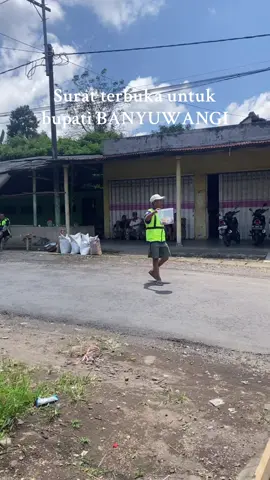 Sampek penggalangan dana wargane buk😭🙏🏻  #banyuwangi #bupatibanyuwangi #jalanrusak 